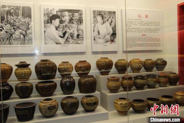 四川建川博物馆“新中国瓷器（1949-1979）陈列馆”开馆