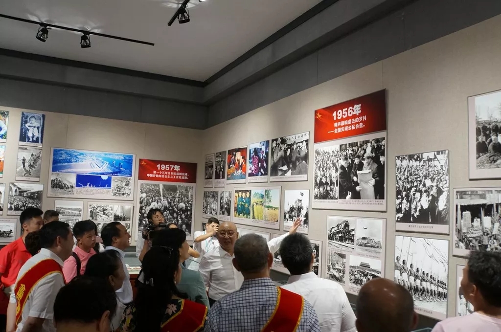 建川博物馆“一条大河波浪宽——新中国70年民间记忆展”今日开展