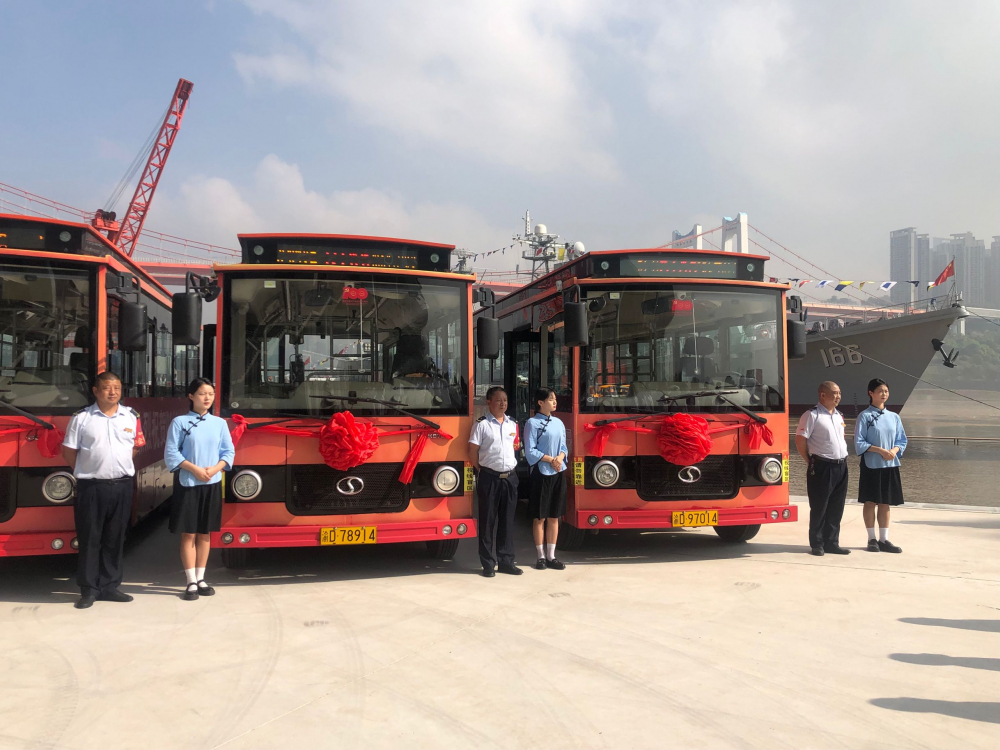 都市观光巴士D166国庆起航， 166舰陈列馆到建川博物馆有了直通车